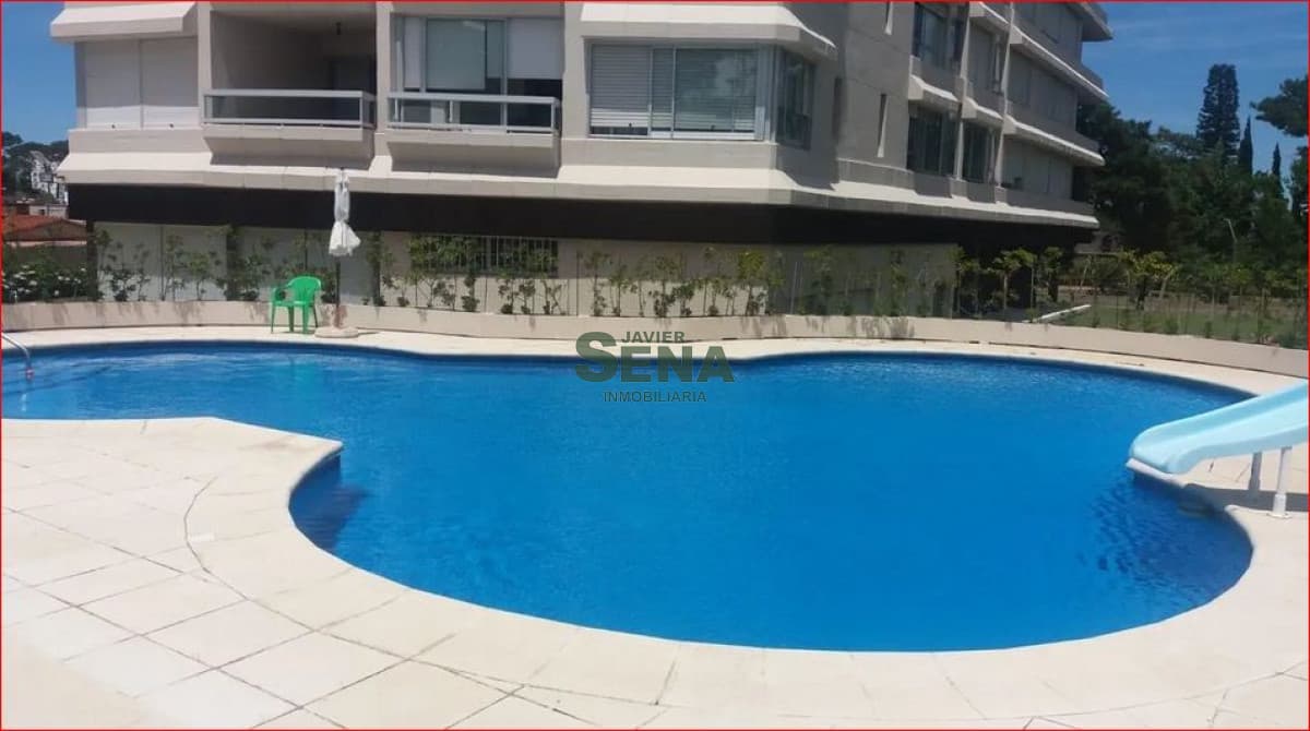Alquiler de apart en Roosevelt, 3 dormi, 3 baños, buena vista y los servicios.