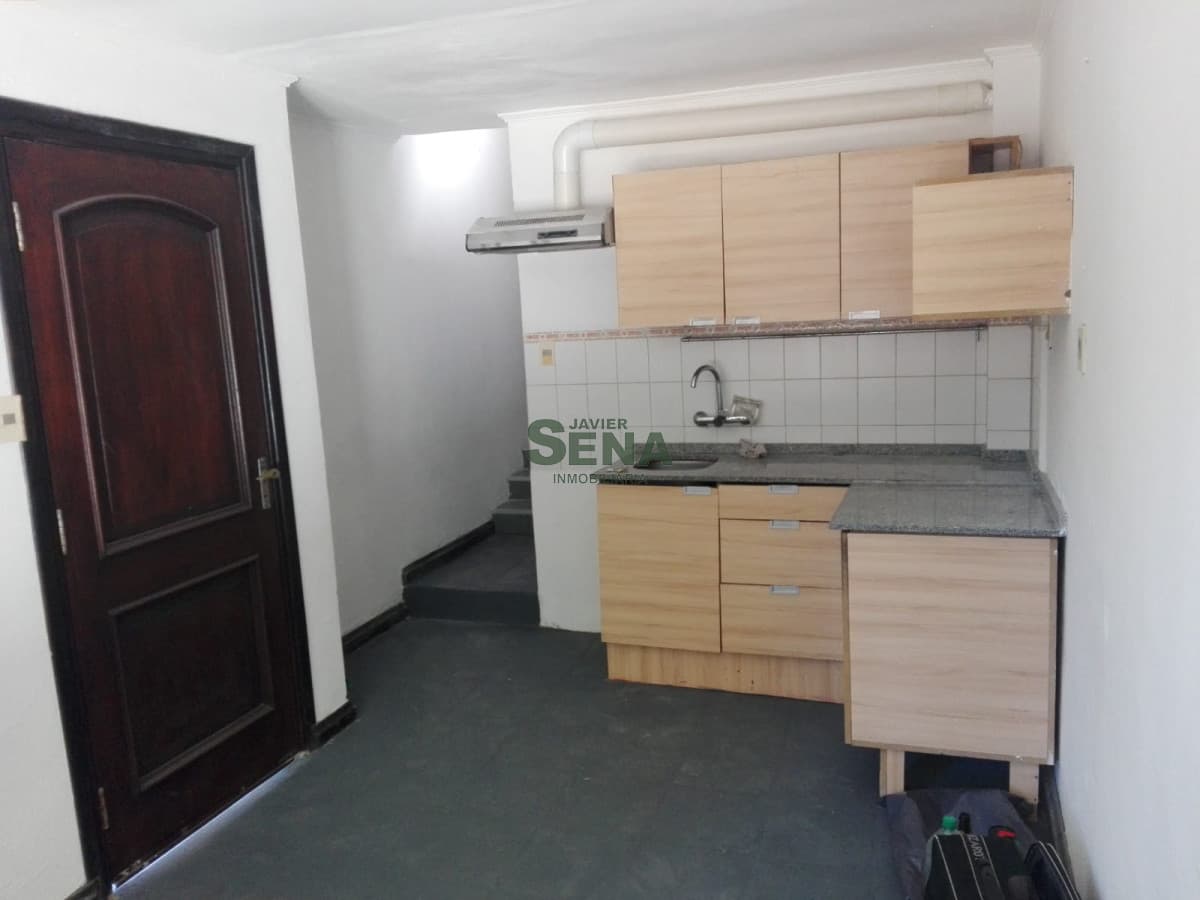 Venta de casa en Pocitos, P.H. 1 dormitorio, baño, lindo lugar.