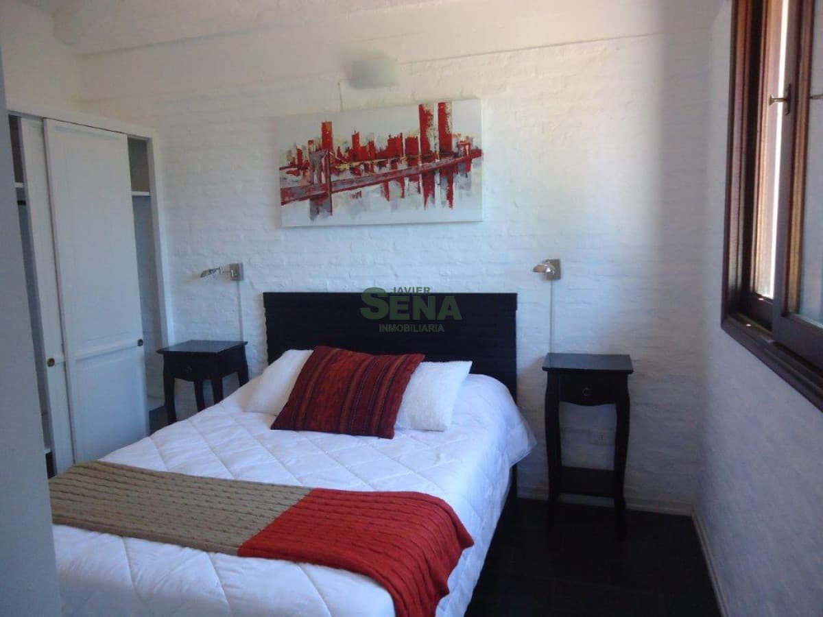 Venta de casa en Pinares, 2 dormitorios, 2 baño, cerca del mar.