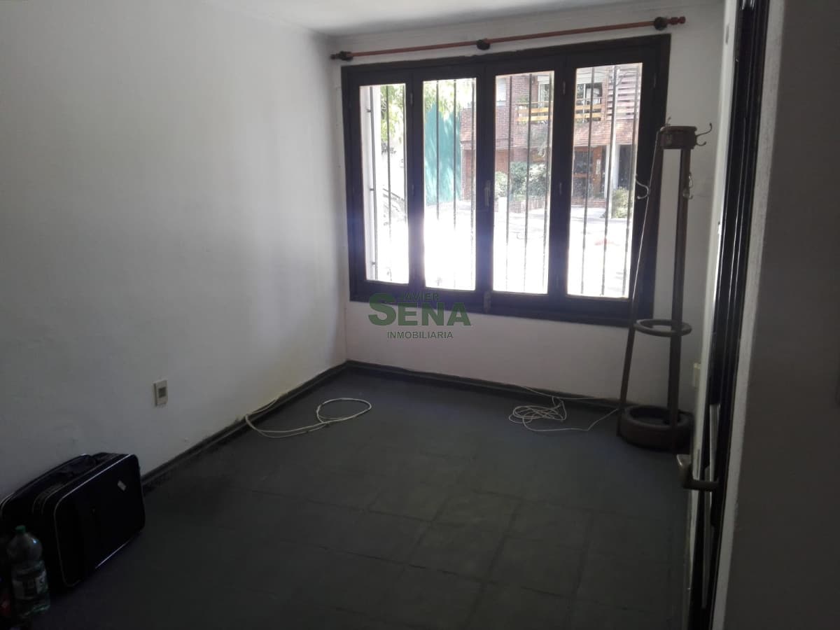 Venta de casa en Pocitos, P.H. 1 dormitorio, baño, lindo lugar.