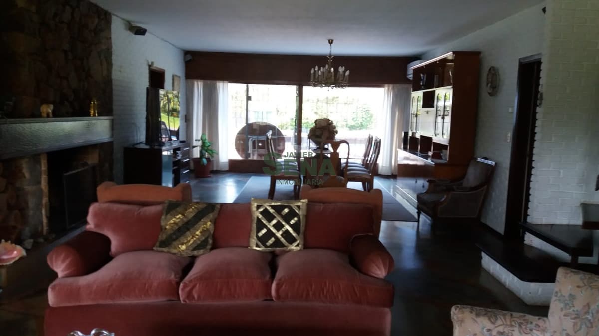 Venta y alquiler en la Mansa, 3 dormitorios, 3 baños, divino lugar.
