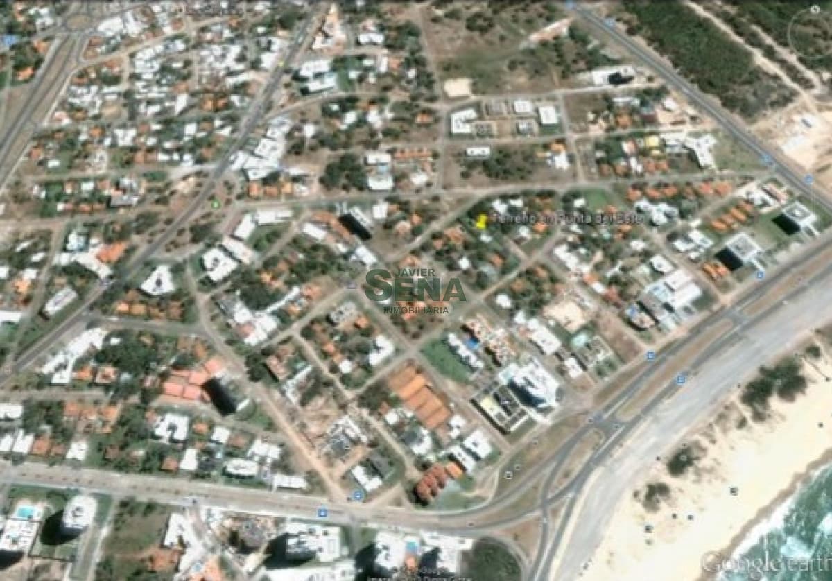 Venta de lote en la Brava, para construir en altura.