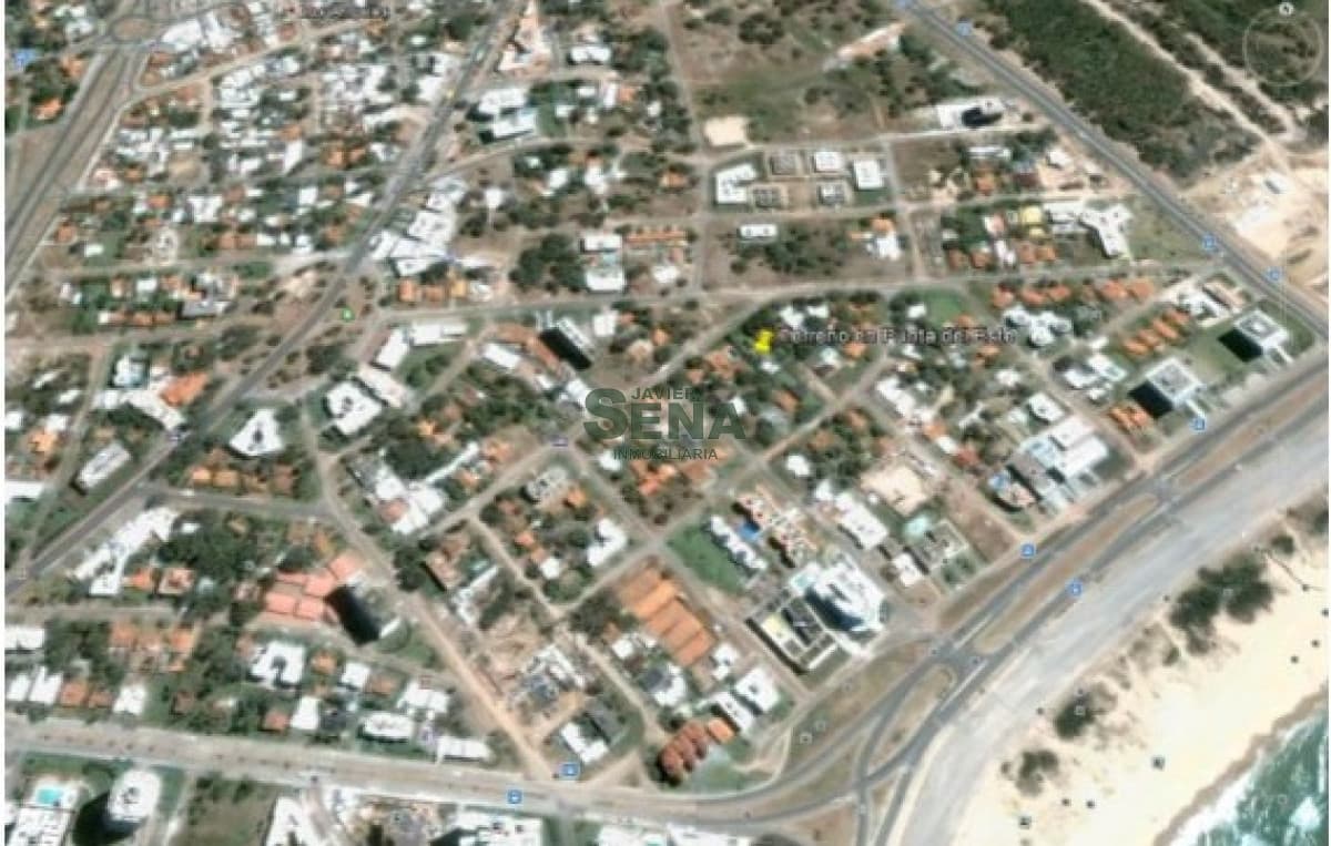Venta de lote en la Brava, para construir en altura.