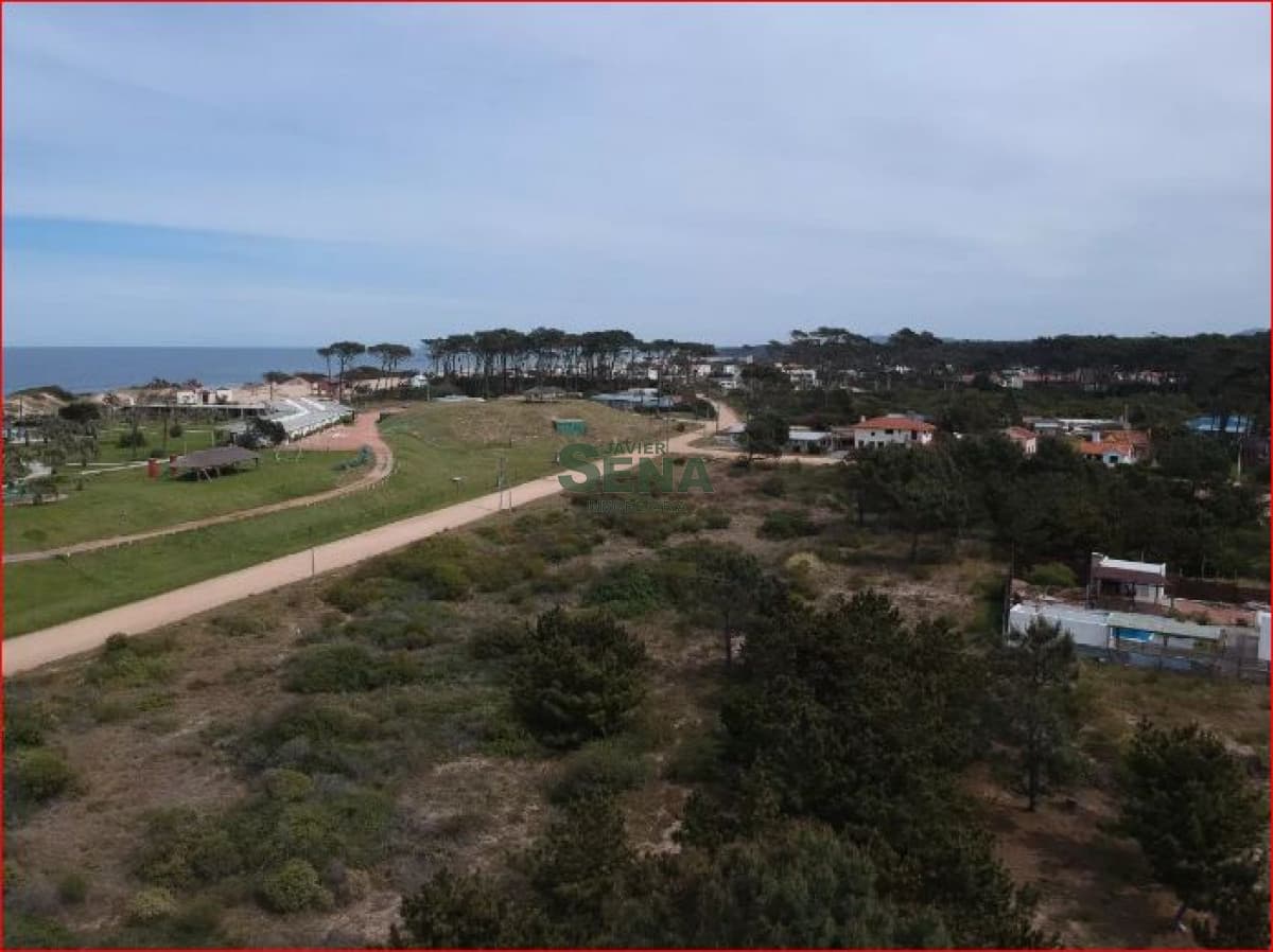Venta de terreno,Tio Tom, 1017m2 de tierra, para construir a metros del mar.