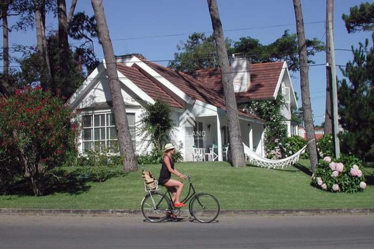 Casa ID.2416 - Alquiler temporada Casa 5 dormitorios en la Mansa muy cerca del mar