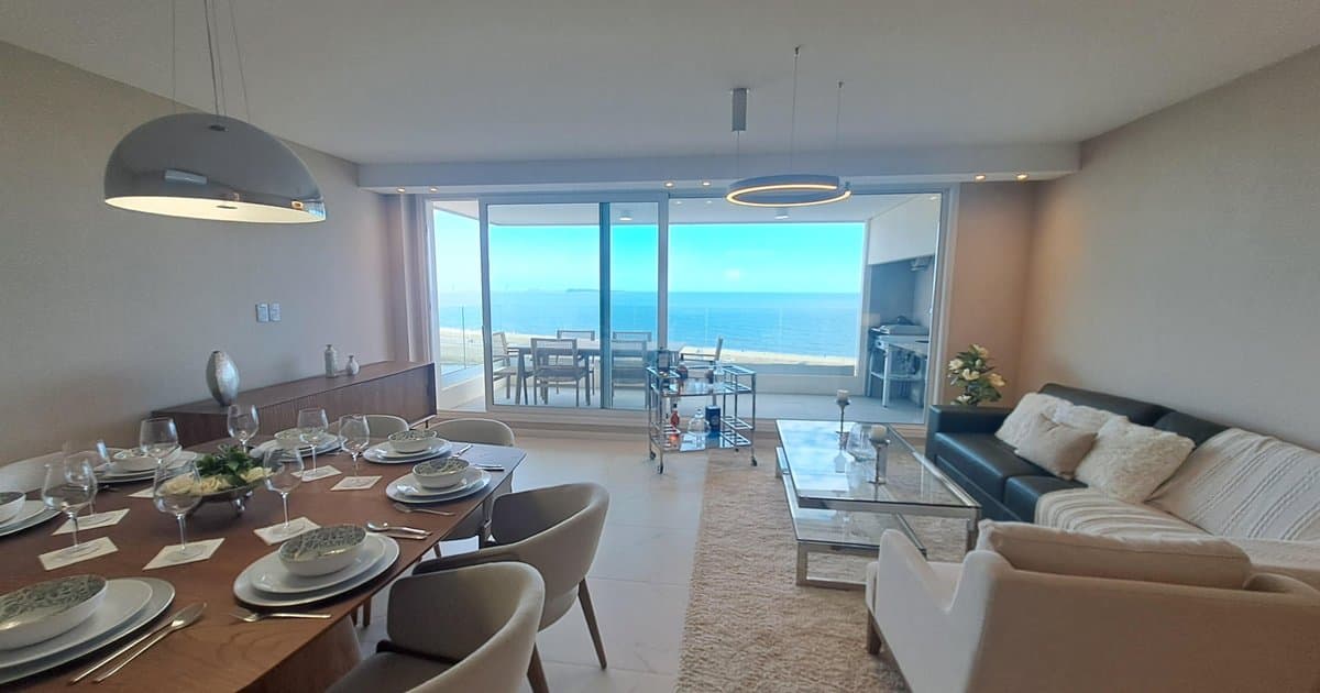 Departamento en Venta en Playa Mansa - Rambla Mansa Parada 40 y Laguna del Diario Poseidon
