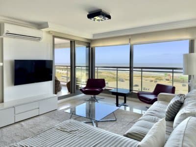 Apartamento en playa Brava   -