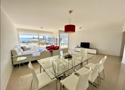 Excelente departamento de 3 dormitorios en alquiler temporario y venta en Playa Mansa  -