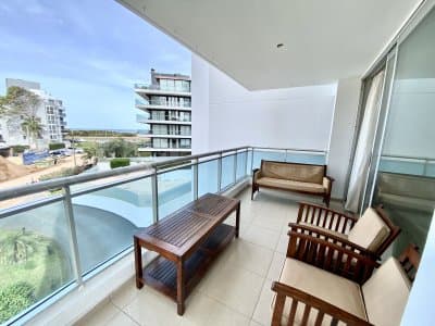 Excepcional apartamento de 3 dormitorios y dependencia en alquiler temporario y venta en Playa Brava  -