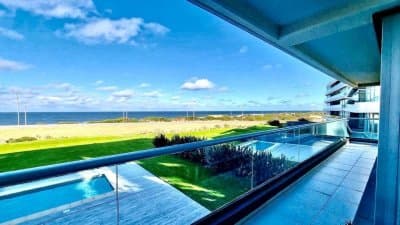 Apartamento en Brava, 3 dormitorios *  -