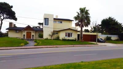 Hermosa casa en VENTA  Playa Mansa