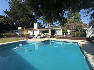 Oportunidad en venta casa con gran terreno de mas de 1300 m2 a metros del Golf de Punta del Este  -