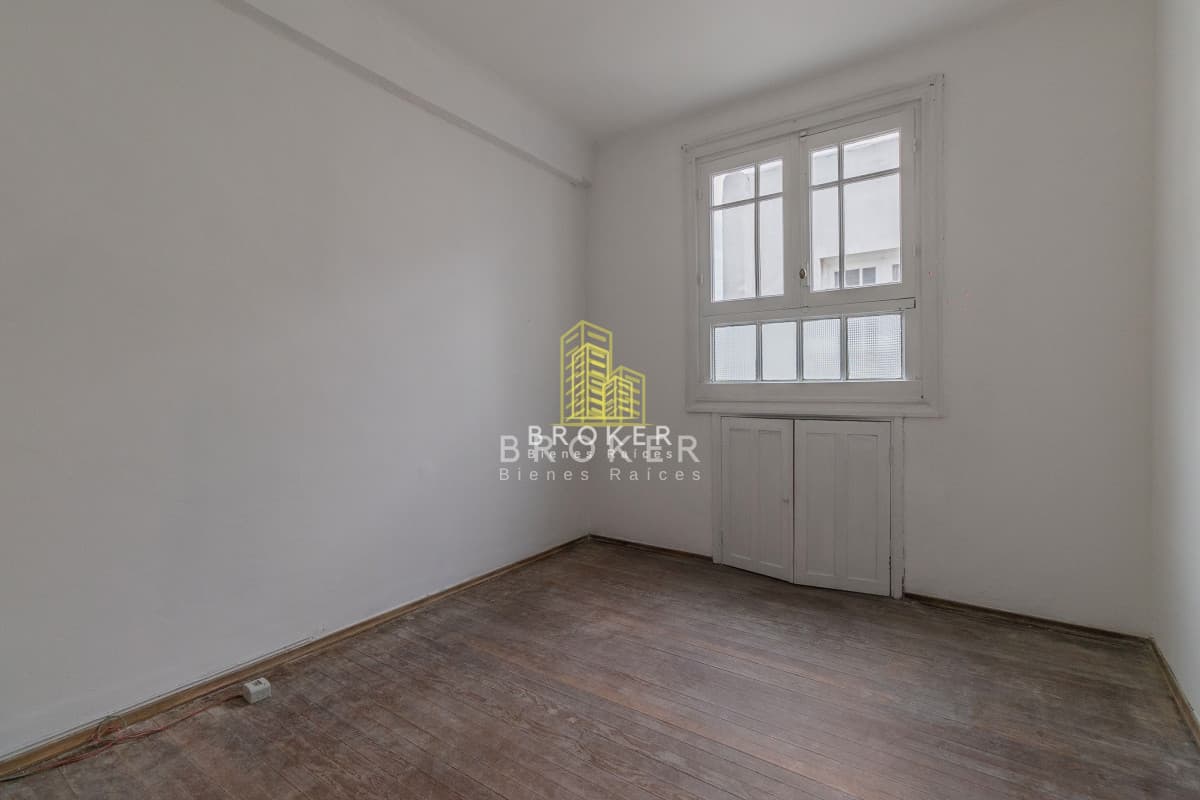Apartamento 4 dormitorios en Centro Sur Montevideo
