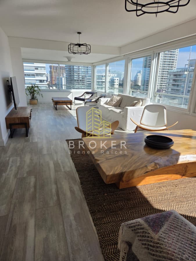Alquiler de departamento en Tiburon 1 de 3 dormitorios