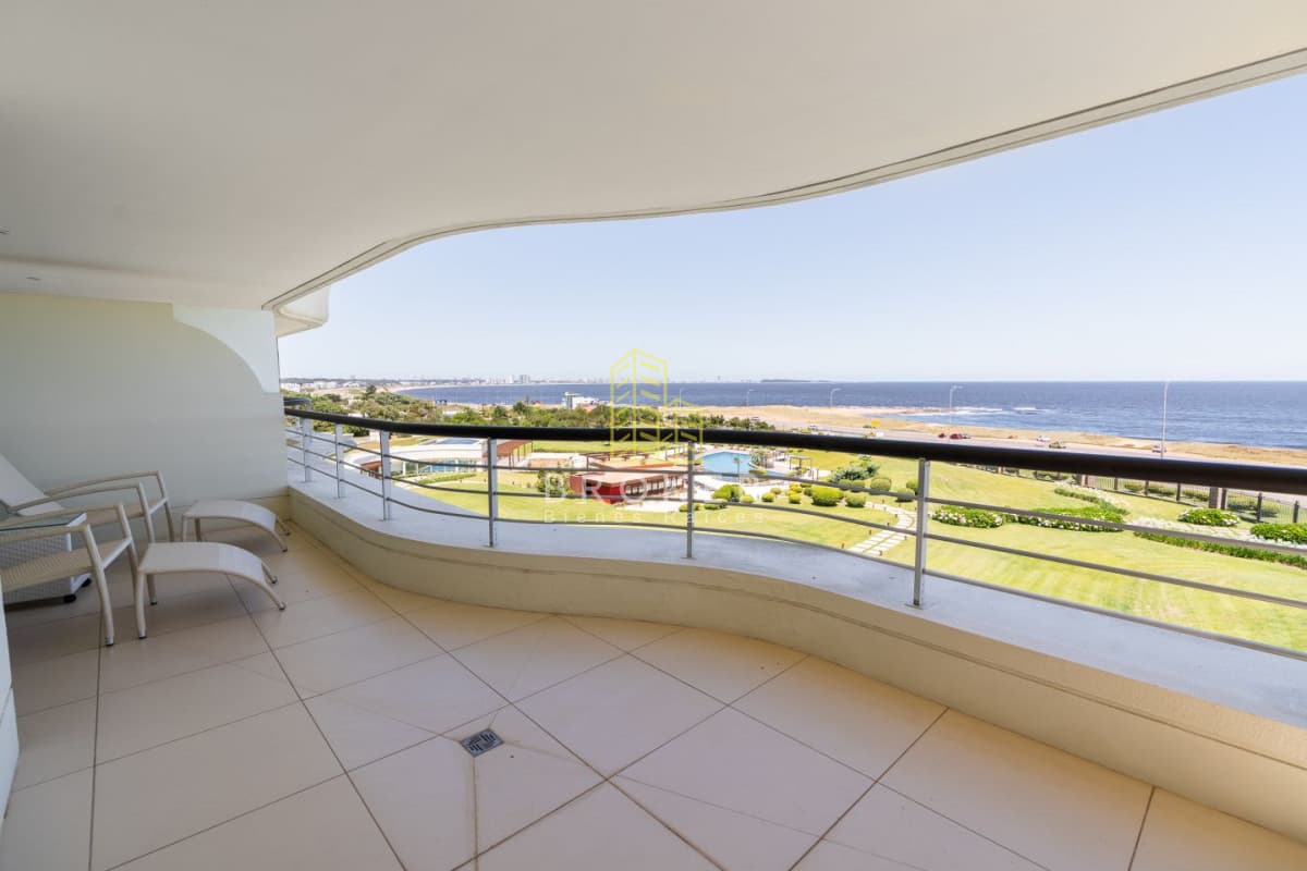 Venta apartamento Penthouse punta del este mansa con piscina