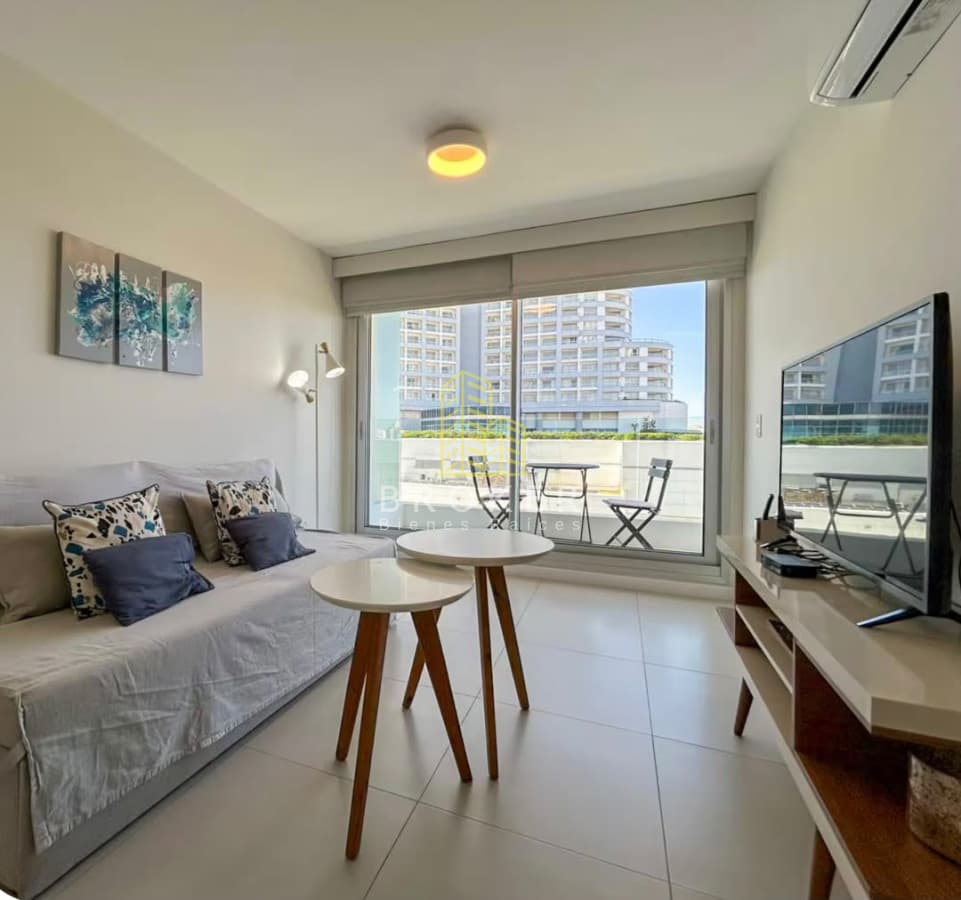 Alquiler Invernal y temporada Apartamento 1 dormitorio Playa Mansa, zona Enjoy