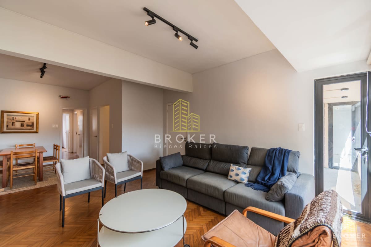 Alquiler apartamento 2 dormitorios, baño y toilette en pocitos