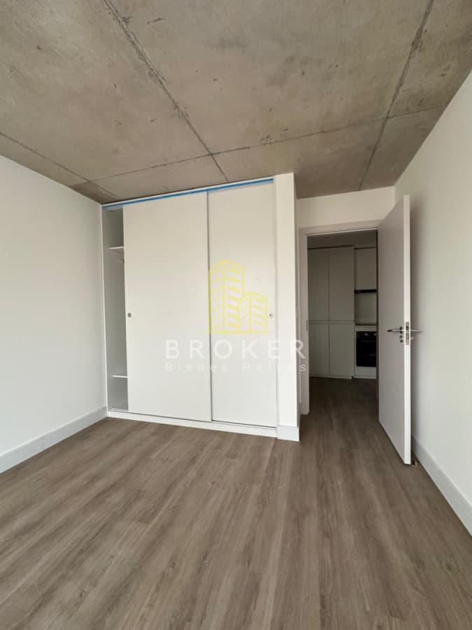 Venta Departamento 1 dormitorio Pocitos con Patio a estrenar, sin gtos. de conexion