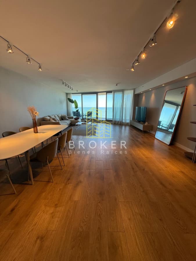 Alquiler de exclusivo departamento en trump tower de 3 dormitorios + servicio con excepcionales vistas