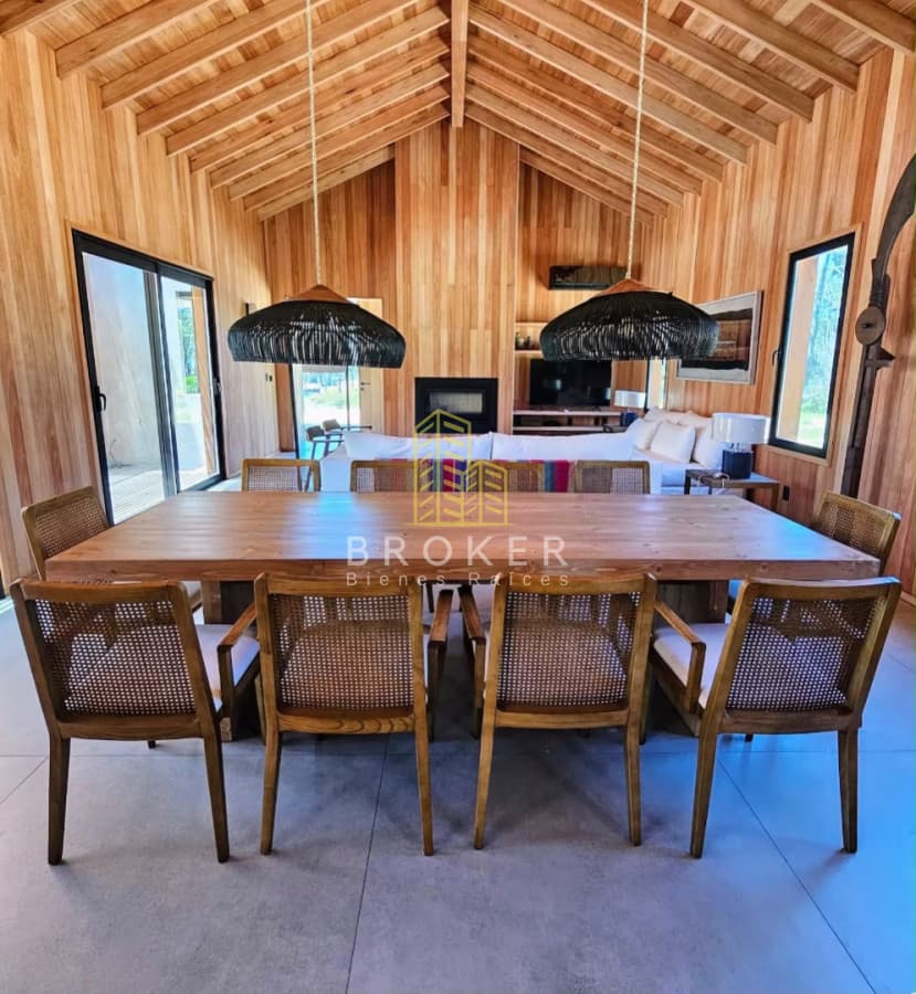Espectacular casa en Venta y alquiler de temporada en Reserva Montoya