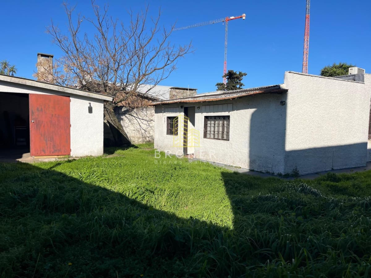 Venta Casa Barra de Carrasco para actualizar!