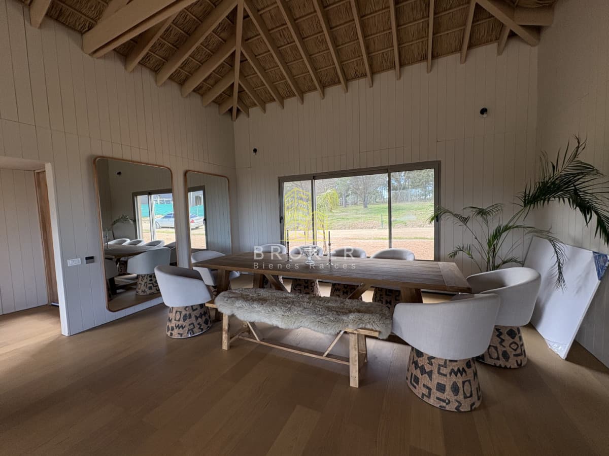 Alquiler de temporada de increible casa en barrio privado en la barra!