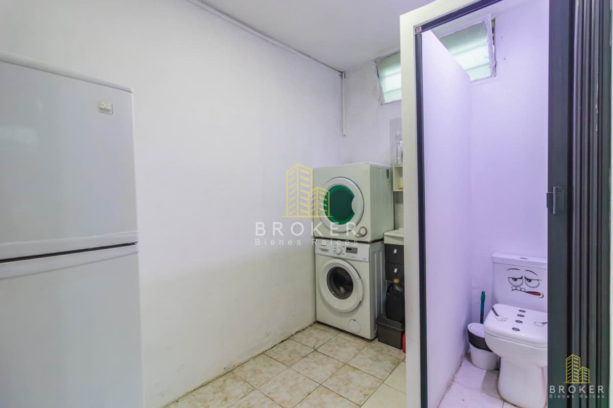 Venta Casa 3 dormitorios Malvin Piscina Barbacoa 2 cocheras
