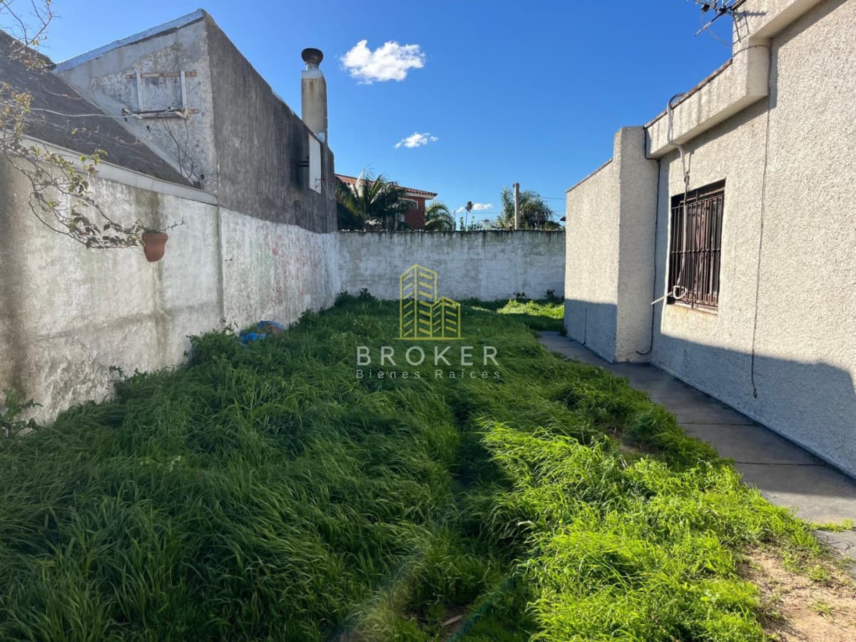 Venta Casa Barra de Carrasco para actualizar!
