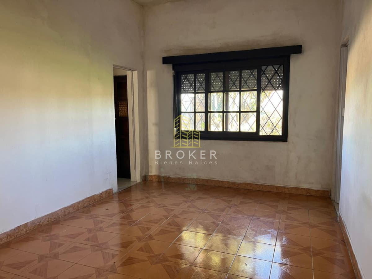 Venta Casa Barra de Carrasco para actualizar!