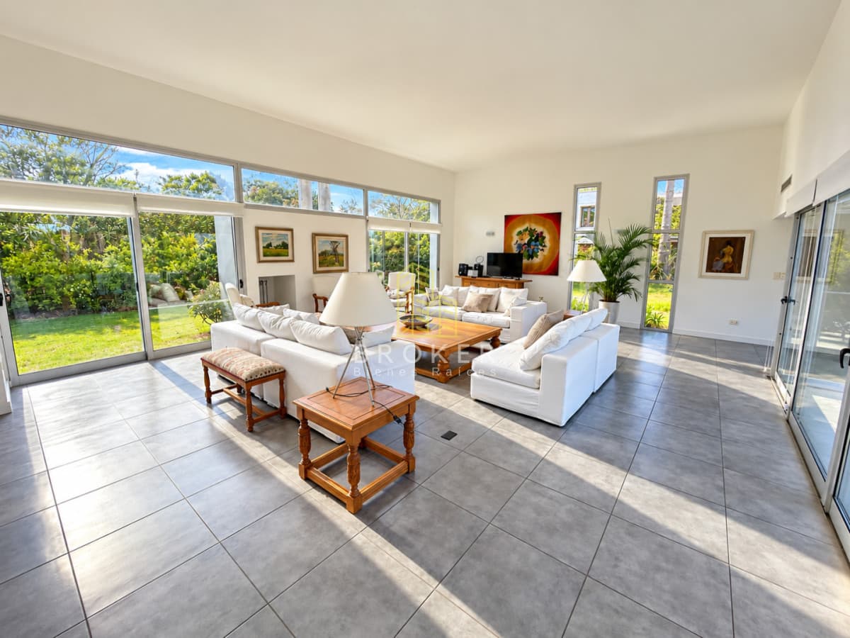 Venta Casa Barrio Privado La Arbolada Punta del Este 4 dormitorios 3 suites