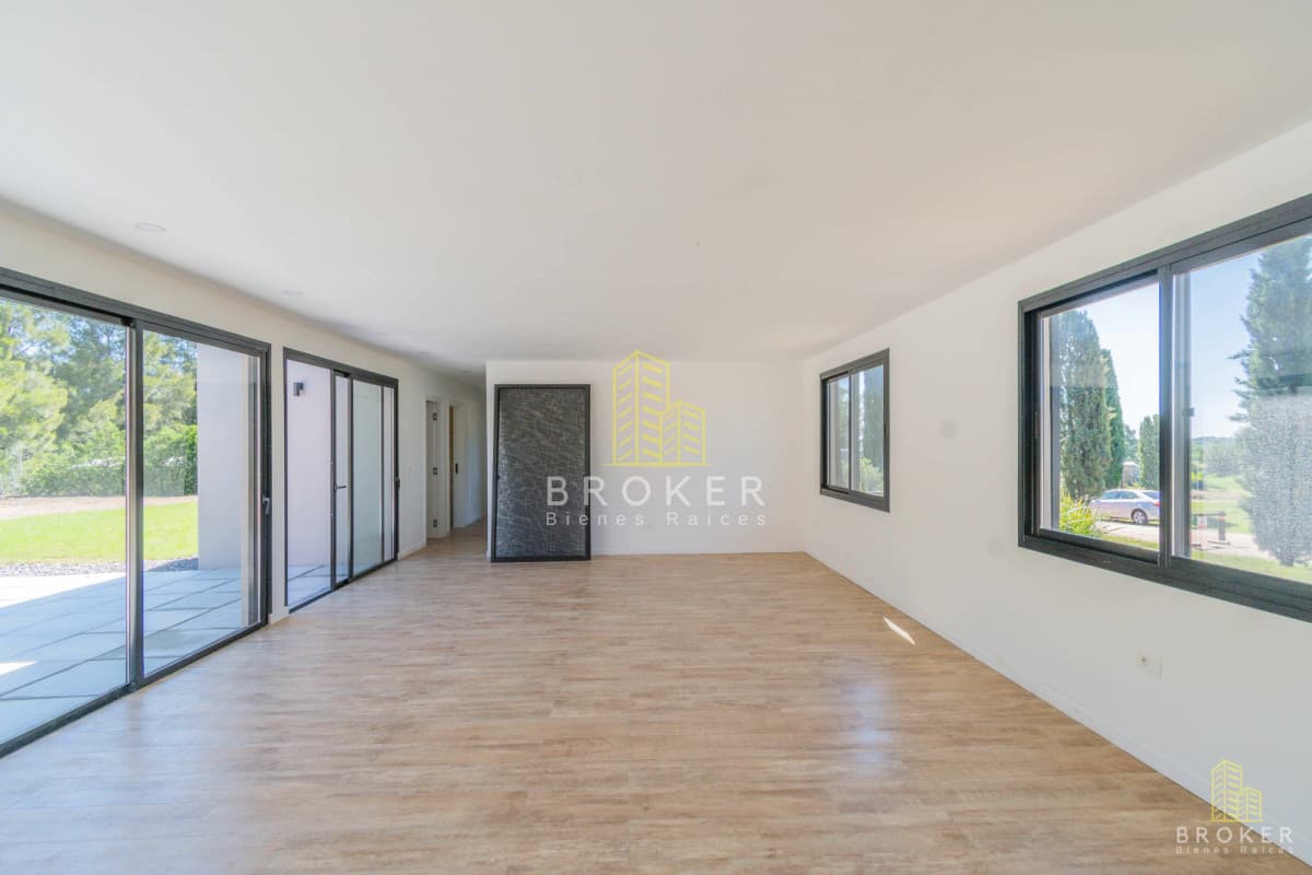 Venta Casa 4 dormitorios A ESTRENAR Cumbres de Carrasco Barrio Privado