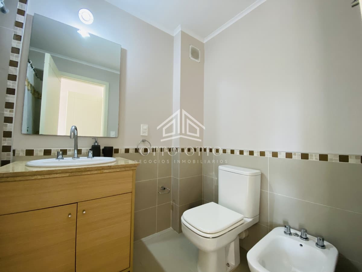 apartamento de 3 dormitorios y dependencia de servicio