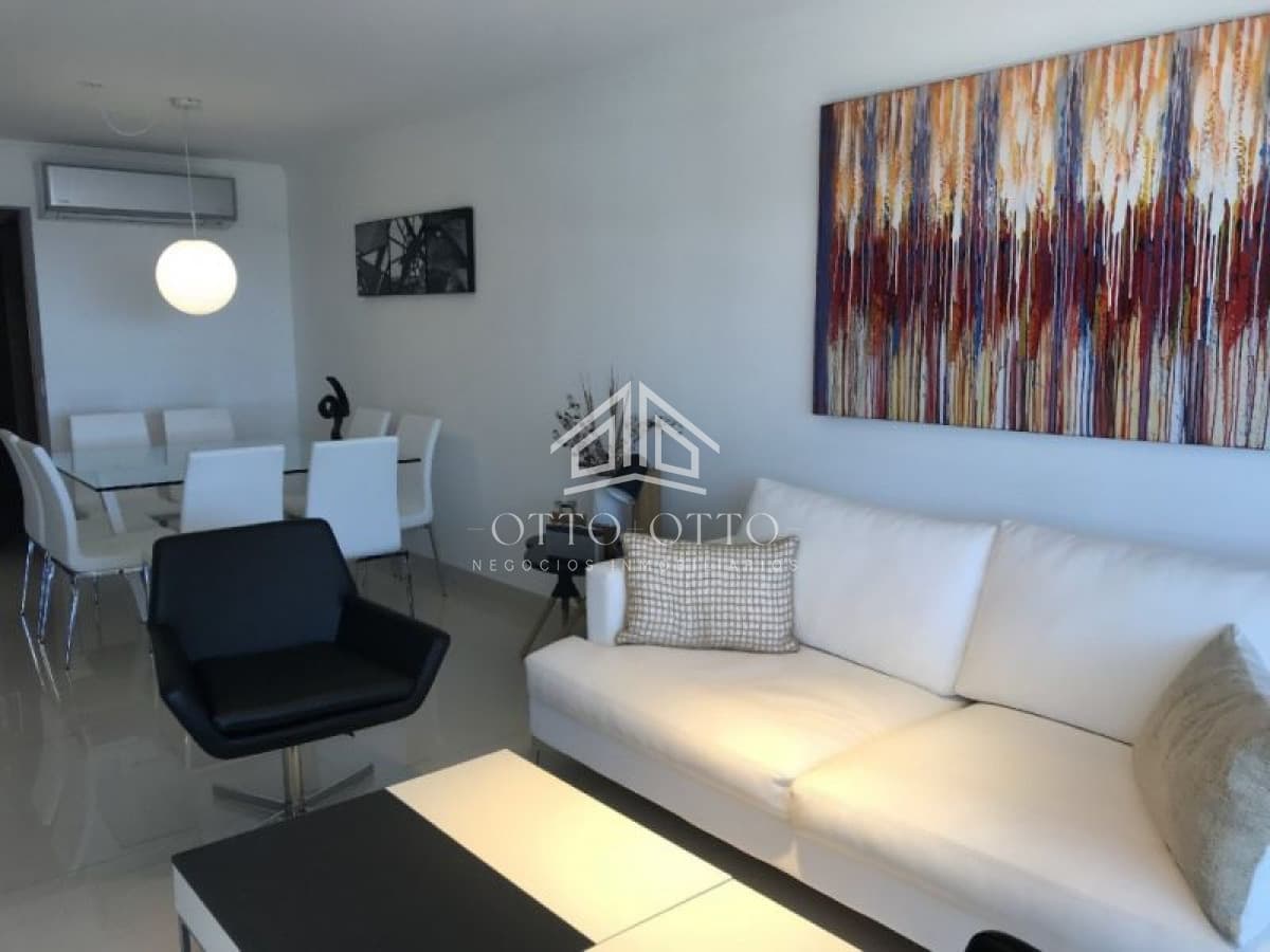 Apartamento en venta Playa Mansa 2 dormitorios