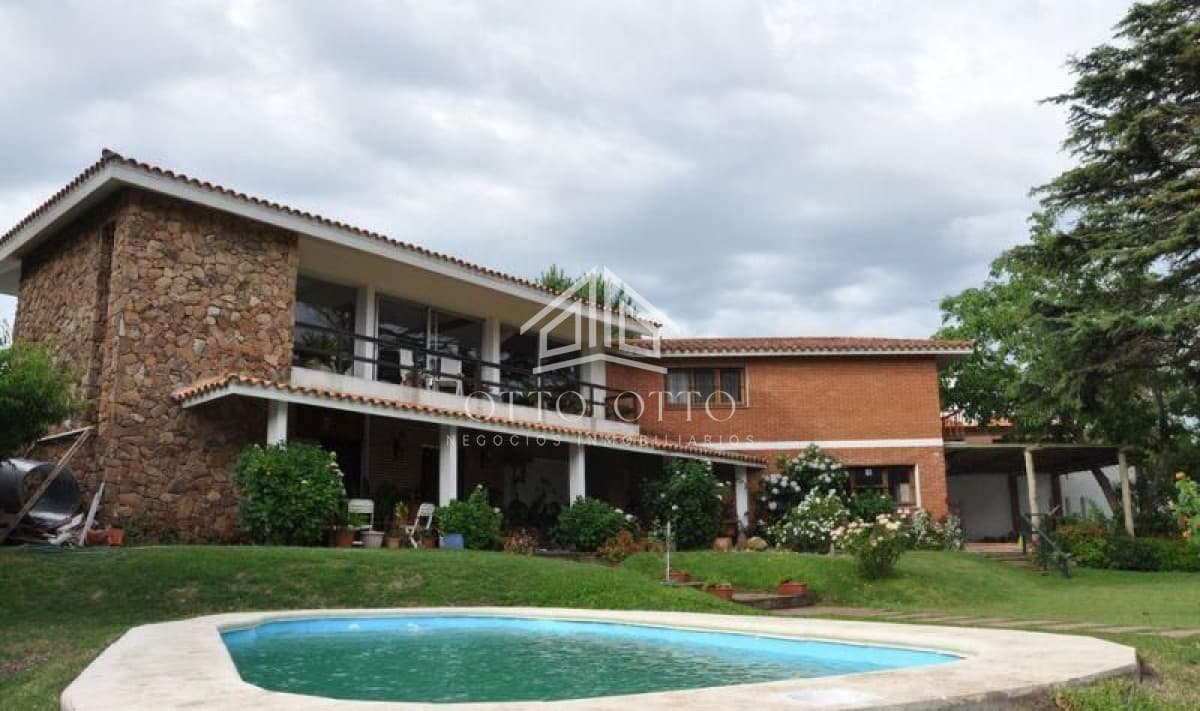 Casa en venta Playa Mansa 6 dormitorios